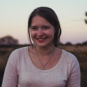 MariyaStepanovaHeadshot_AlumniSeries